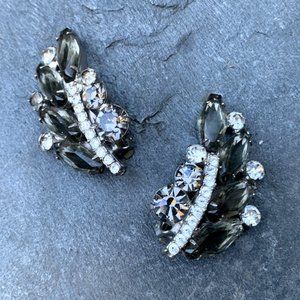 New Kenneth Jay Lane Hematite Glass and Rhinestone Leaf Clip-on Earrings